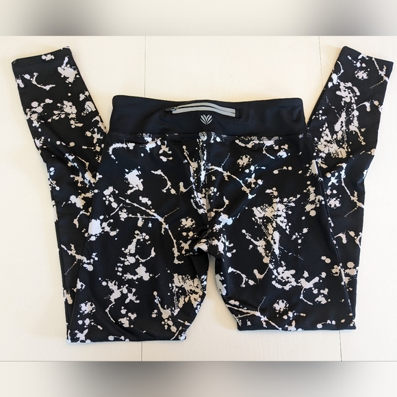 2 Pairs FOREVER 21 Leggings - Picture 7 of 7